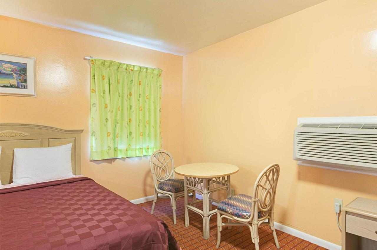 Rodeway Inn Perry Εξωτερικό φωτογραφία